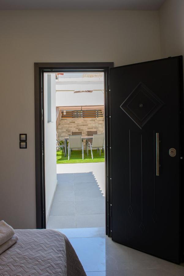 Casa D' Irene Near Airport, 200 Mtrs From The Beach, Artemis Center Artemida  Exterior foto